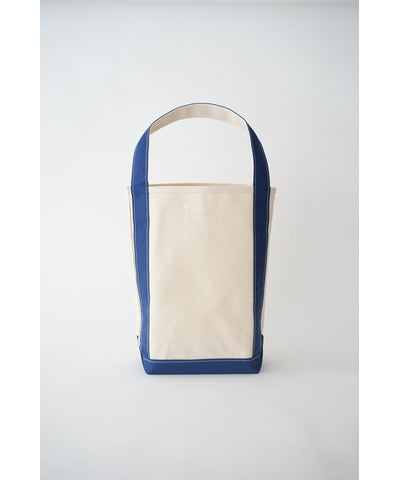 Medium Baguette Tote – Natural/Navy