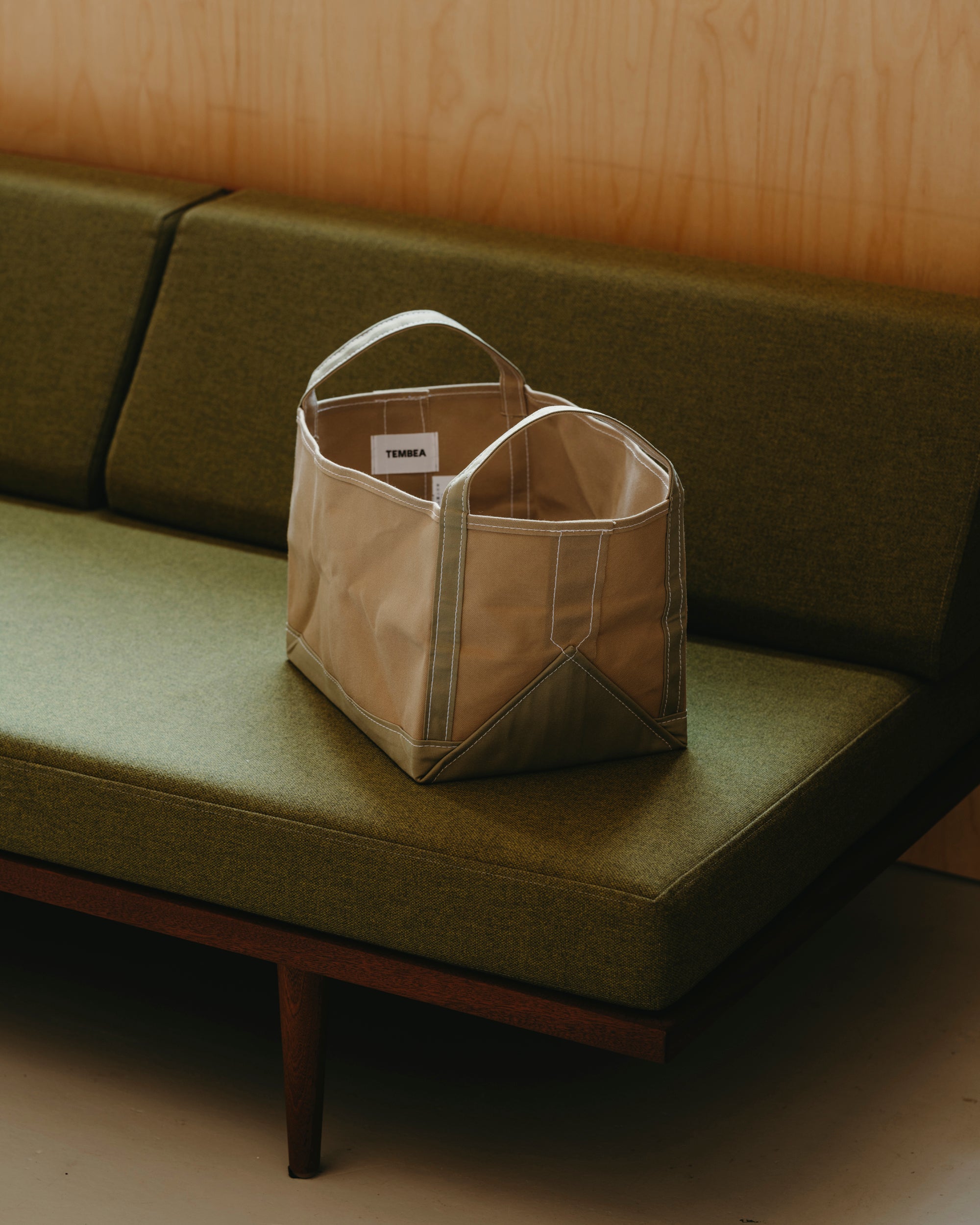 Medium Book Tote – Light Olive/Light Olive