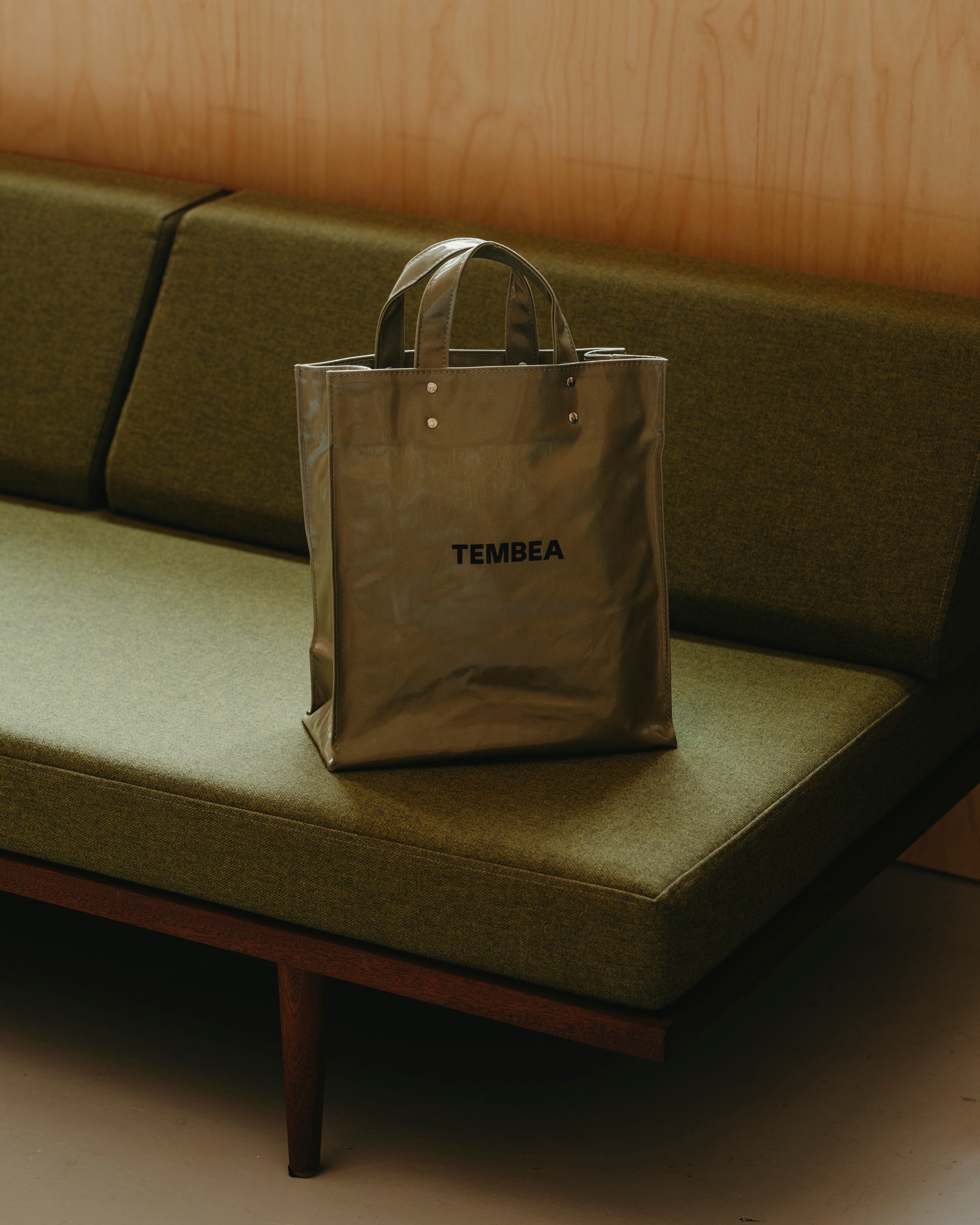 Medium Paper Tote – Olive