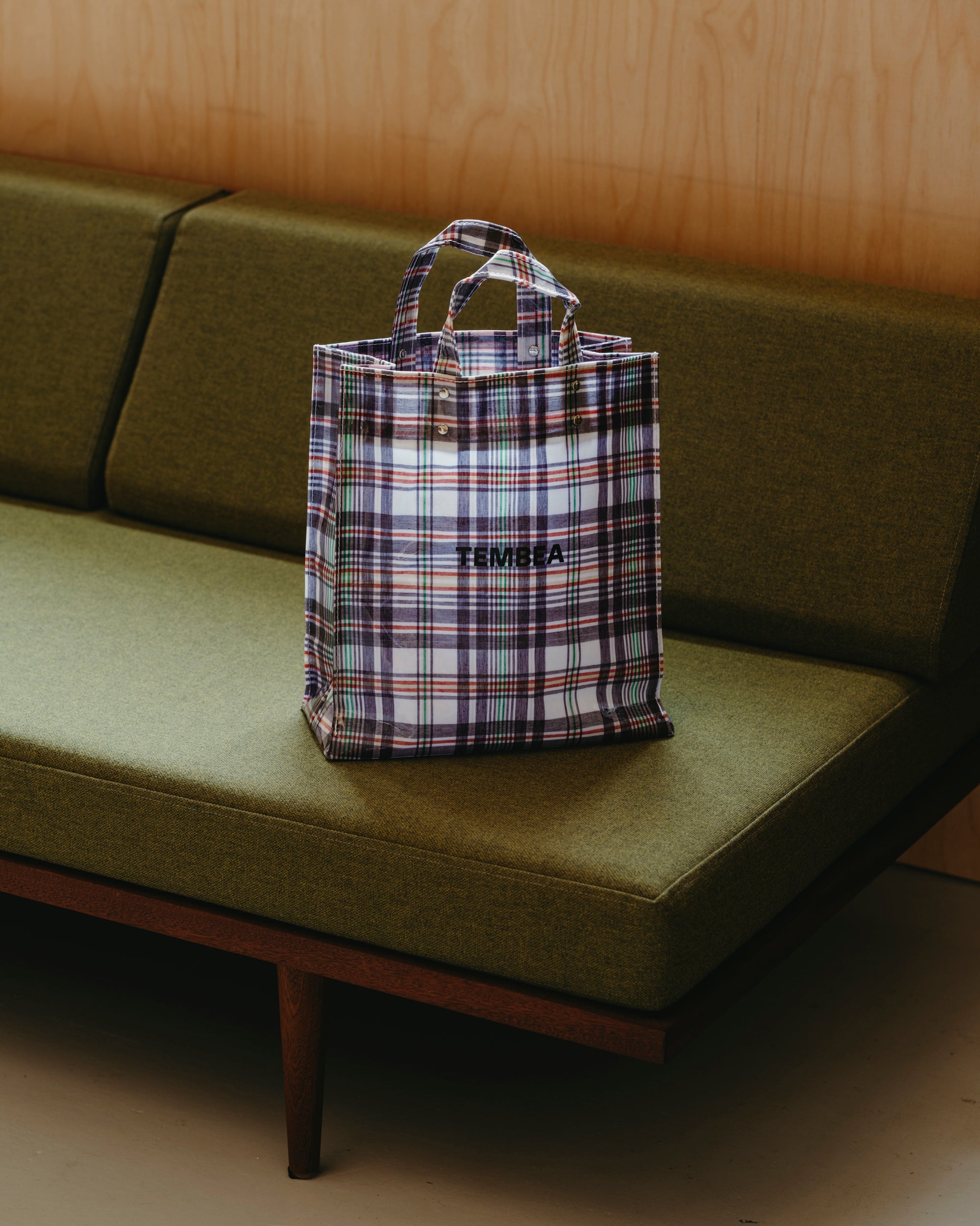 Medium Paper Tote – Checkered Navy