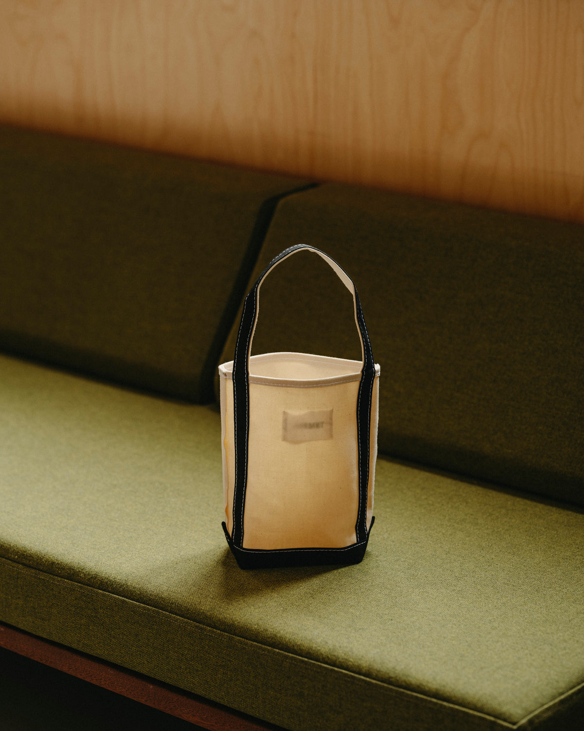 Mini Baguette Tote – Natural/Black
